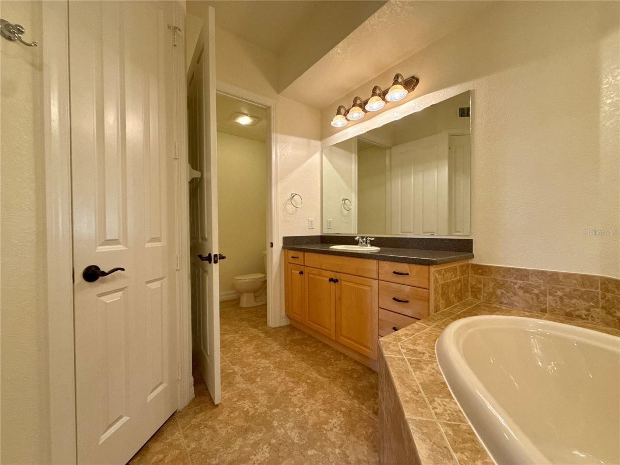 99 Vivante Boulevard, Unit 404, Punta Gorda, FL 33950 Photo