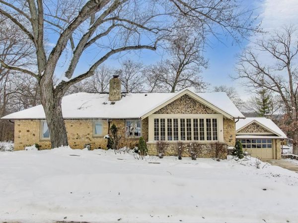 205 Orchard Road, North Barrington, IL 60010