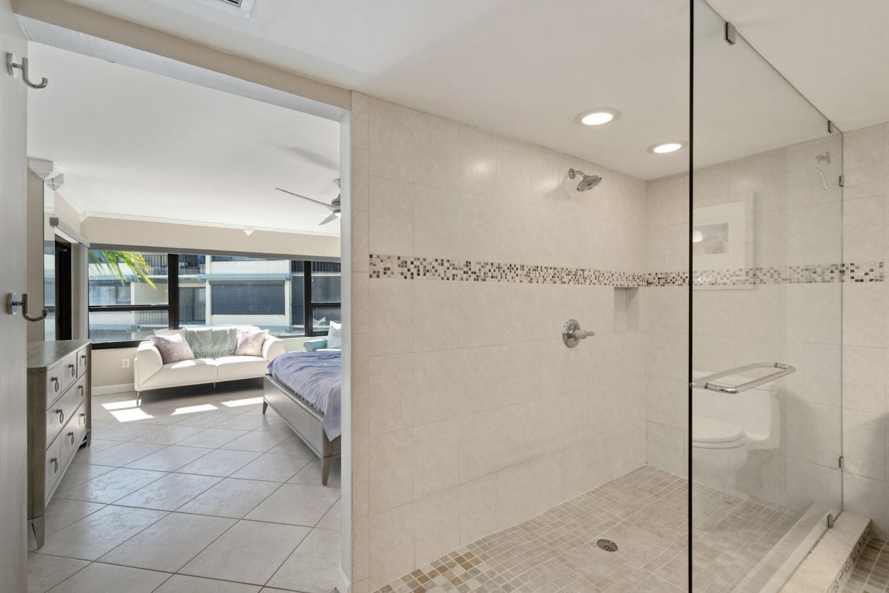 83201 Old Highway, Unit 301, Islamorada, FL 33036 Photo