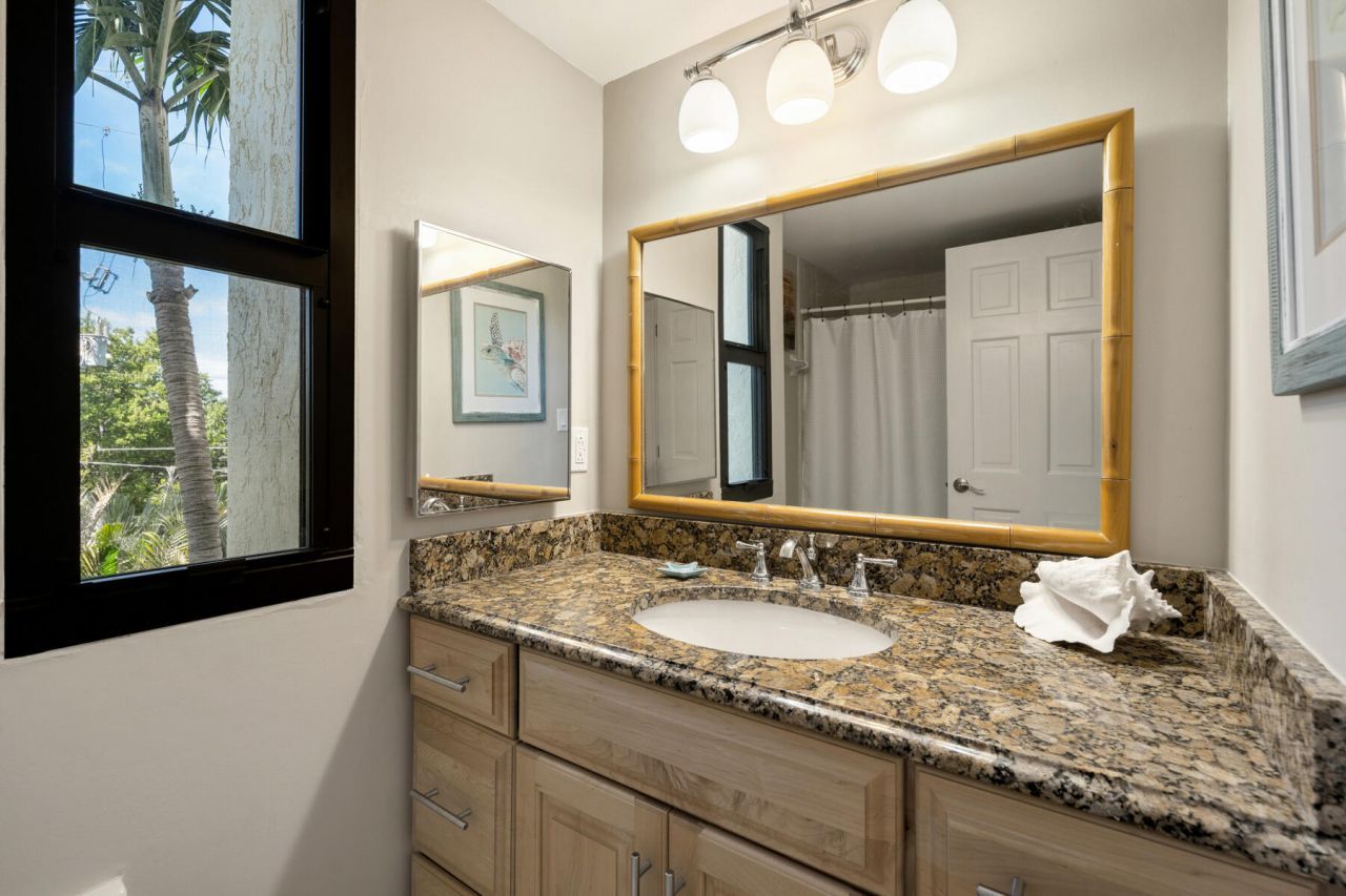 83201 Old Highway, Unit 301, Islamorada, FL 33036 Photo