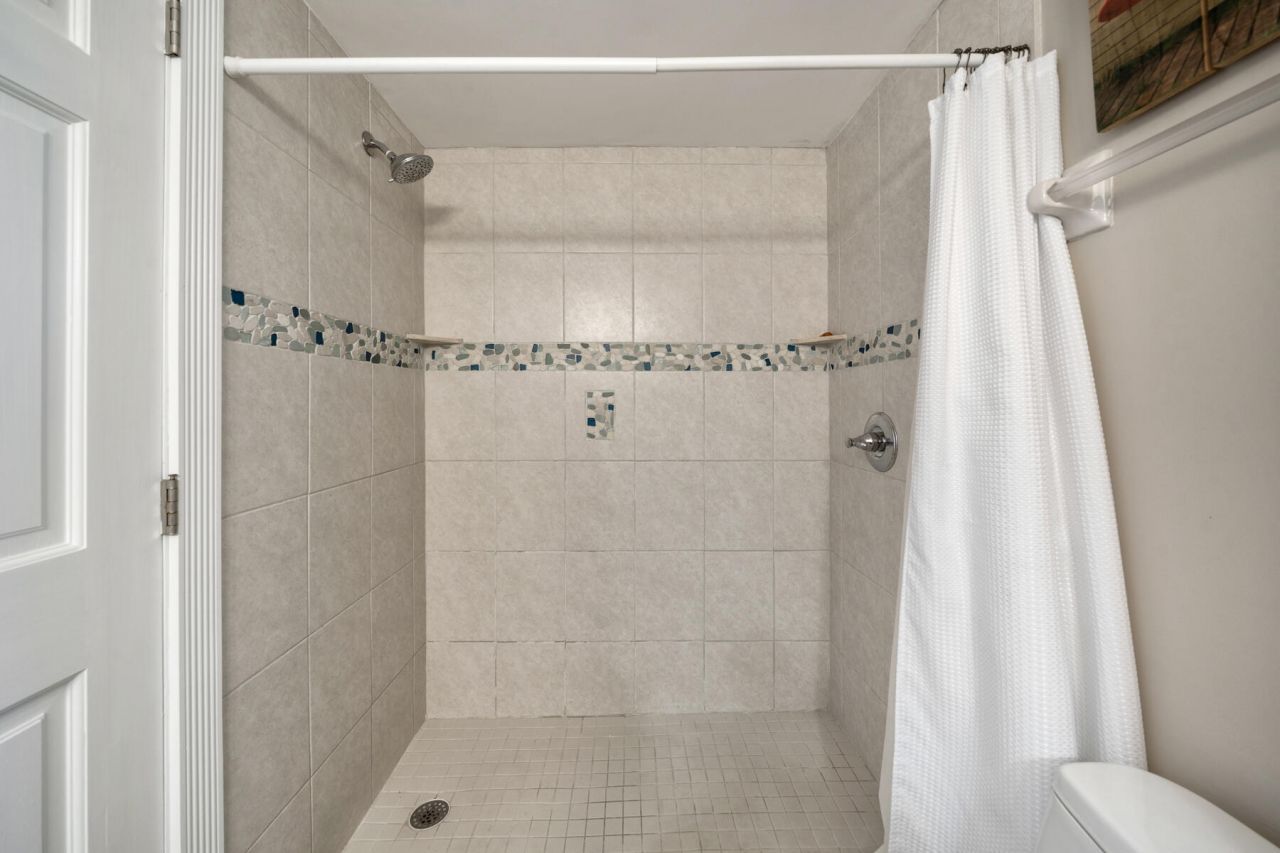 83201 Old Highway, Unit 301, Islamorada, FL 33036 Photo