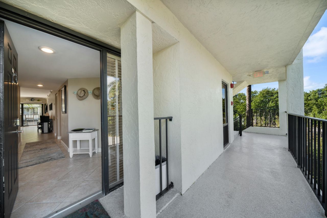 83201 Old Highway, Unit 301, Islamorada, FL 33036 Photo