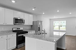 913 Long Bluff Road photo 4