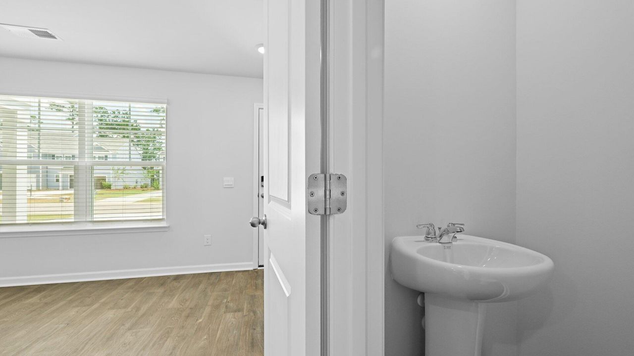 913 Long Bluff Road Photo 9