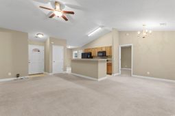 85 Graham Ln. photo 4