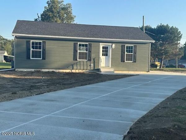 400 N Rose Lane, Pioneer, OH 43554