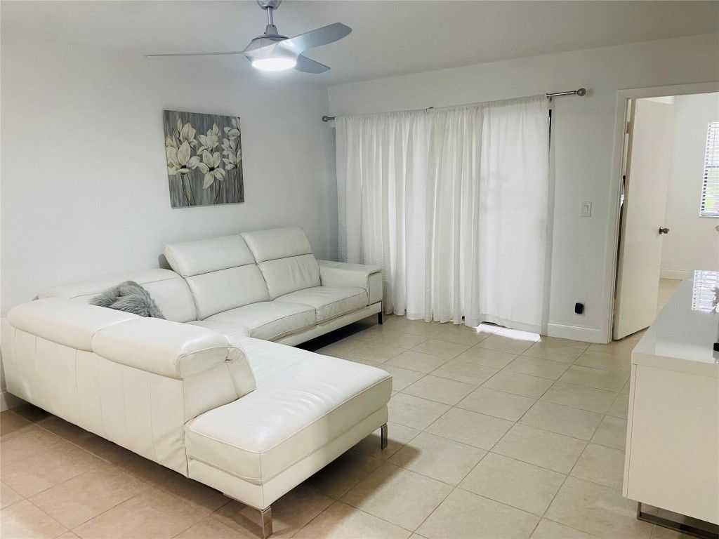 8745 Shadow Wood Boulevard, Unit 105, Coral Springs, FL 33071 Photo