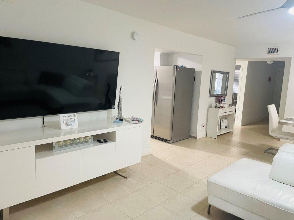 8745 Shadow Wood Boulevard, Unit 105, Coral Springs, FL 33071 Photo