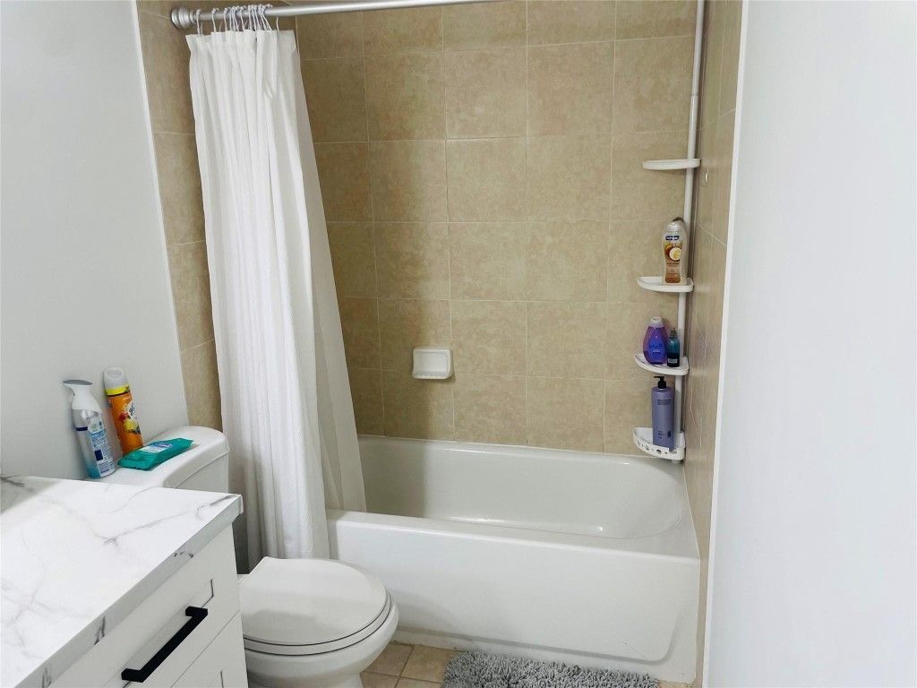 8745 Shadow Wood Boulevard, Unit 105, Coral Springs, FL 33071 Photo