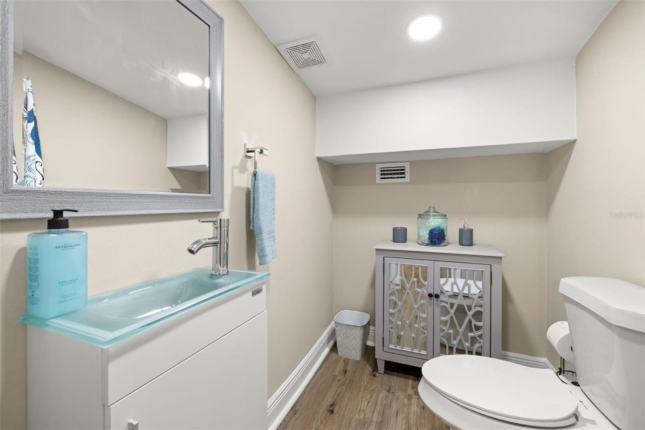 551 Omaha Street, Palm Harbor, FL 34683 Photo