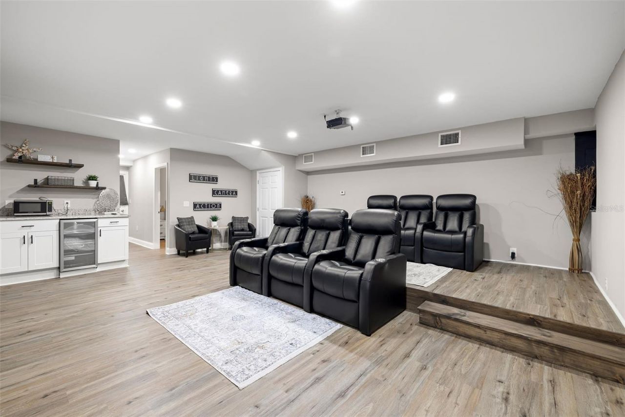 551 Omaha Street, Palm Harbor, FL 34683 Photo