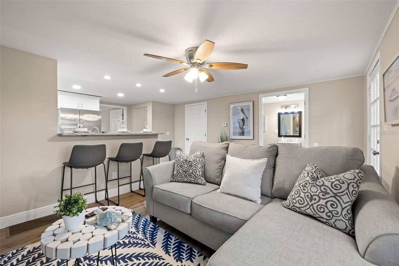 551 Omaha Street, Palm Harbor, FL 34683 Photo