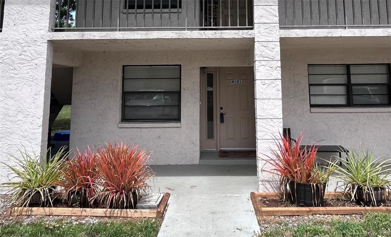 2275 62nd Avenue N, Unit 101, Saint Petersburg, FL 33702 Photo
