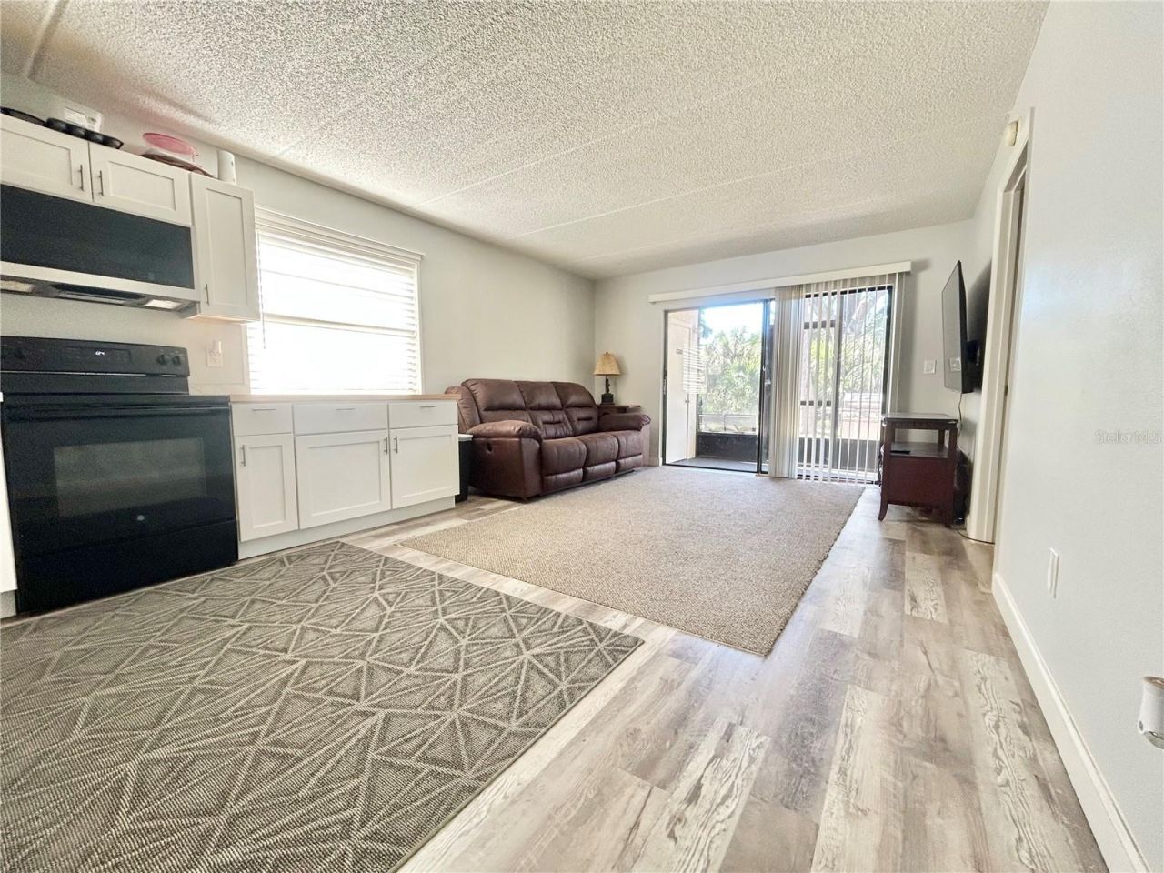 2275 62nd Avenue N, Unit 101, Saint Petersburg, FL 33702 Photo