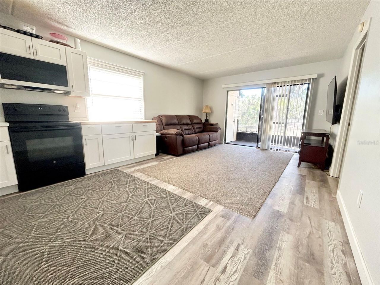 2275 62nd Avenue N, Unit 101, Saint Petersburg, FL 33702 Photo