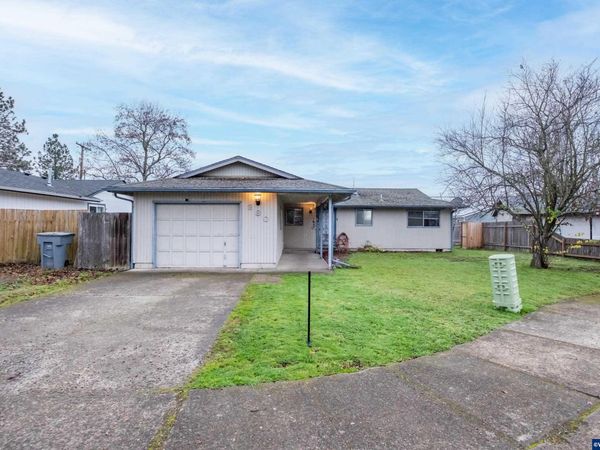 280 Honeysuckle St, Lebanon, OR 97567