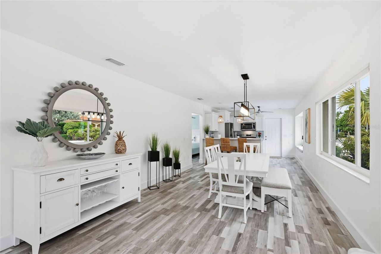912 N Shore Drive, Anna Maria, FL 34216 Photo