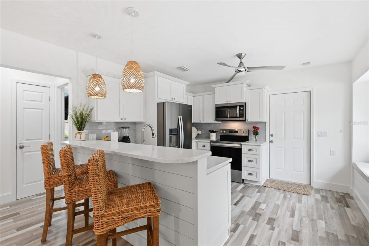 912 N Shore Drive, Anna Maria, FL 34216 Photo