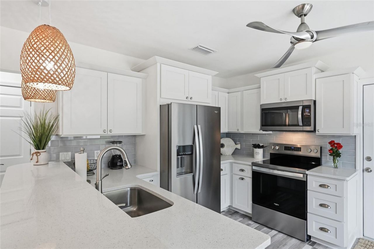 912 N Shore Drive, Anna Maria, FL 34216 Photo