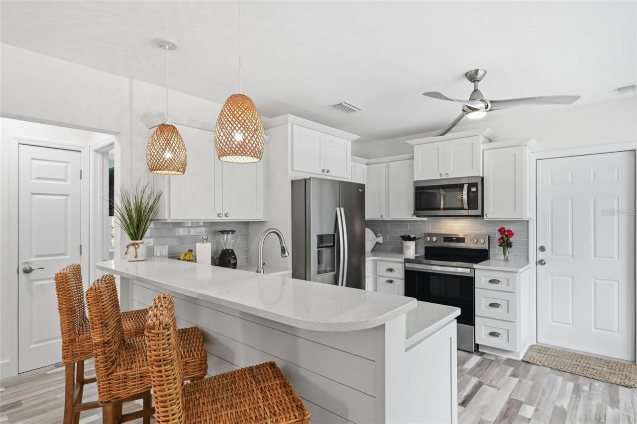 912 N Shore Drive, Anna Maria, FL 34216 Photo
