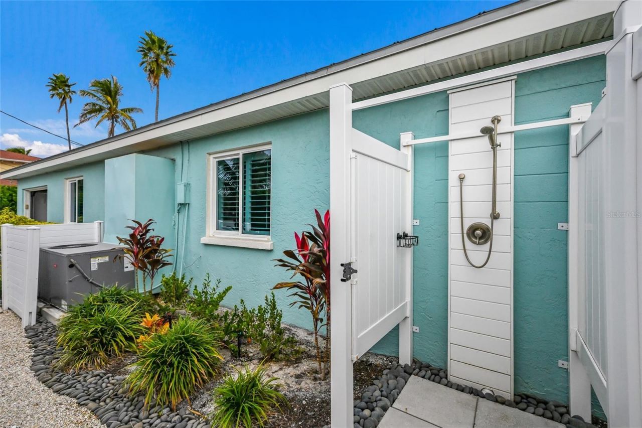 912 N Shore Drive, Anna Maria, FL 34216 Photo