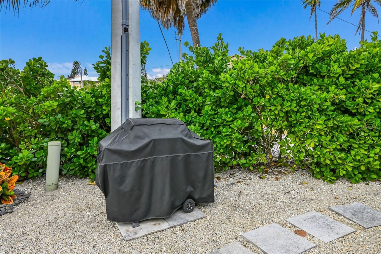 912 N Shore Drive, Anna Maria, FL 34216 Photo