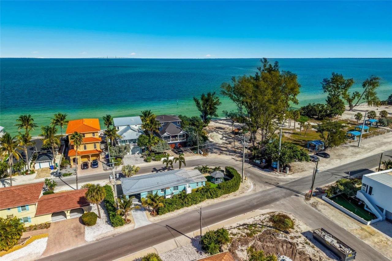 912 N Shore Drive, Anna Maria, FL 34216 Photo