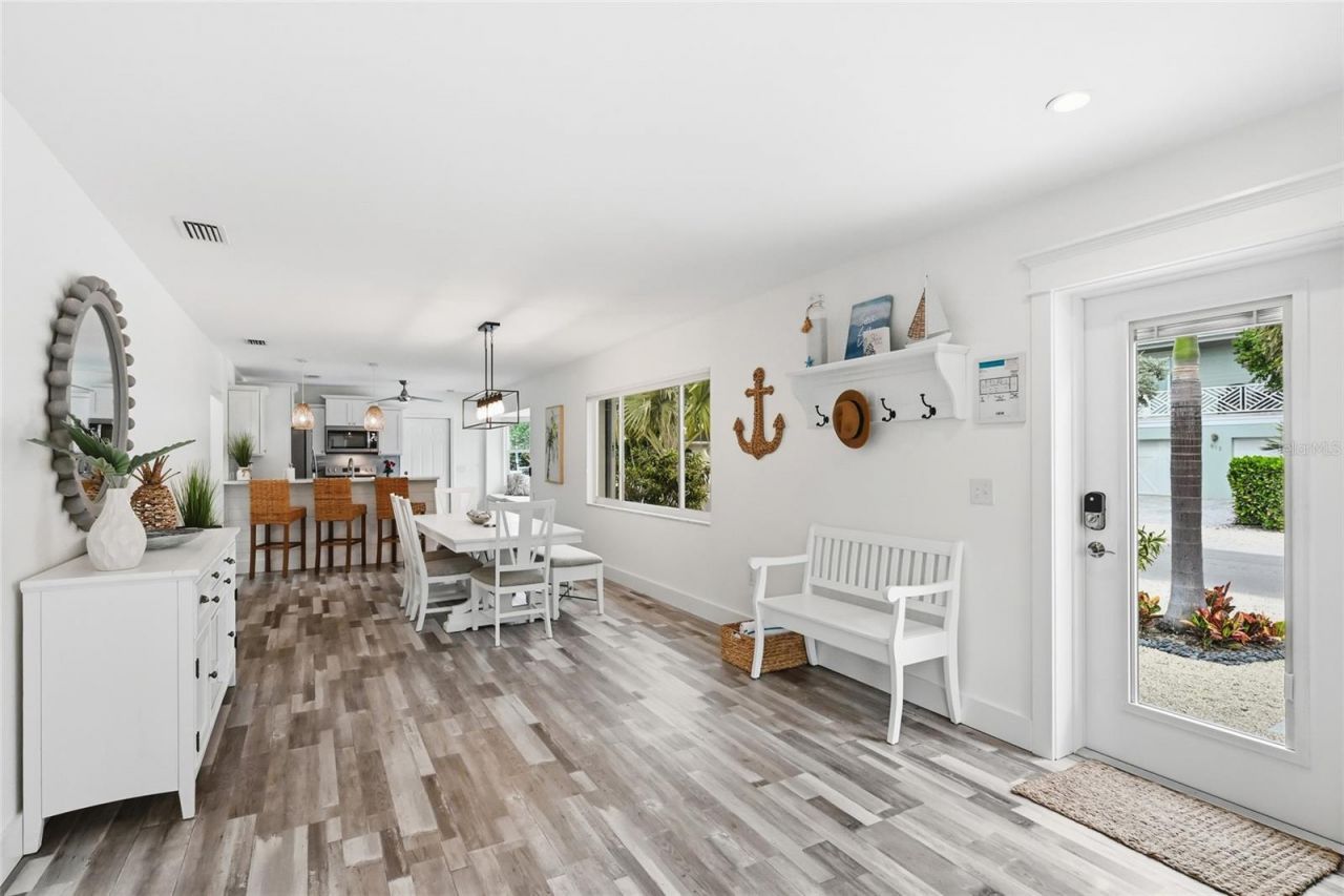 912 N Shore Drive, Anna Maria, FL 34216 Photo
