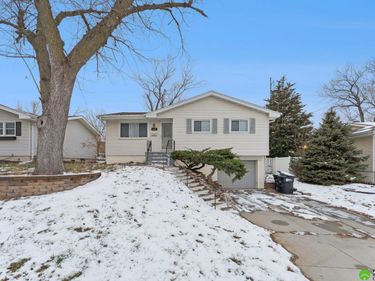 4864 S 143 Street, Omaha, NE 68137