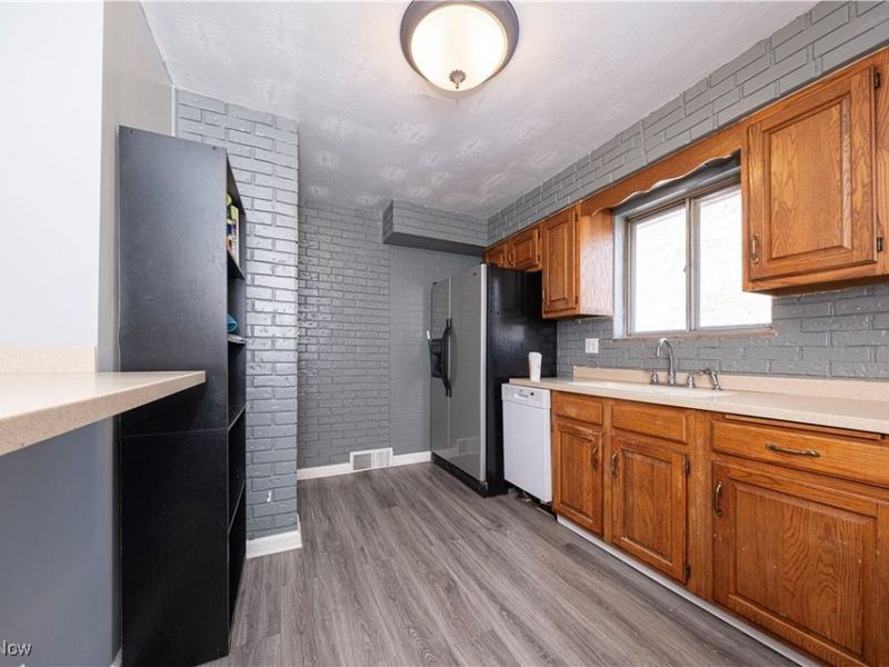 132 Linmar Street, Wintersville, OH 43953 Photo 8