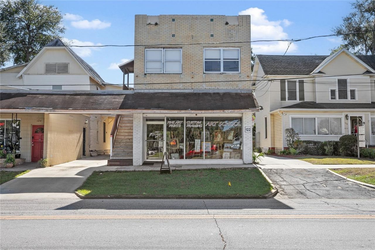 128 E Rich Avenue, Deland, FL 32724 Photo