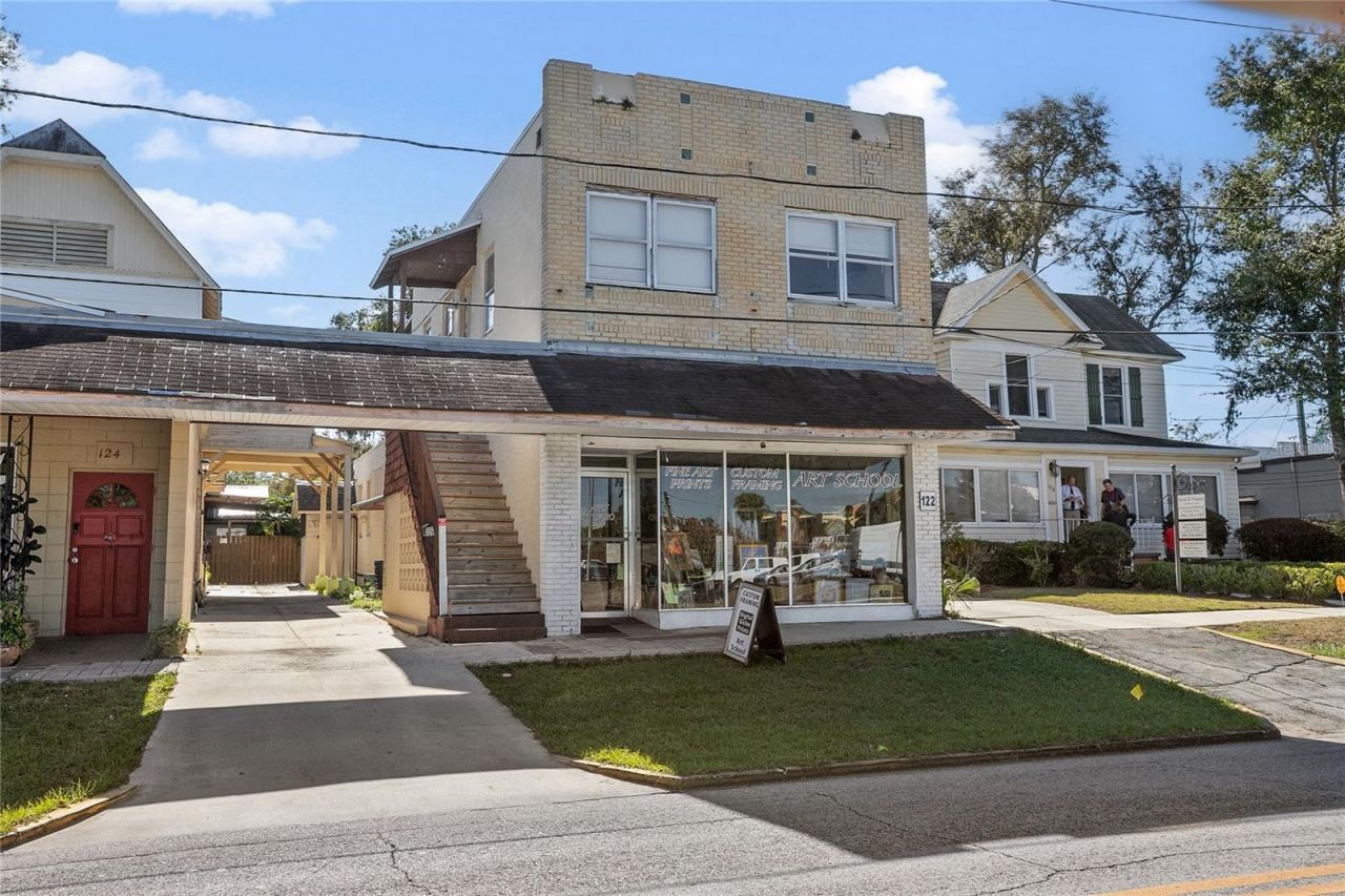 128 E Rich Avenue, Deland, FL 32724 Photo