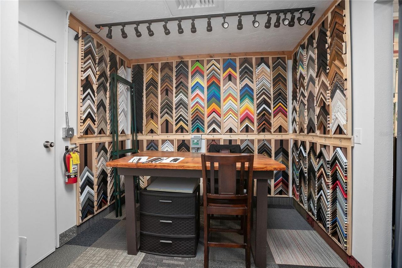 128 E Rich Avenue, Deland, FL 32724 Photo