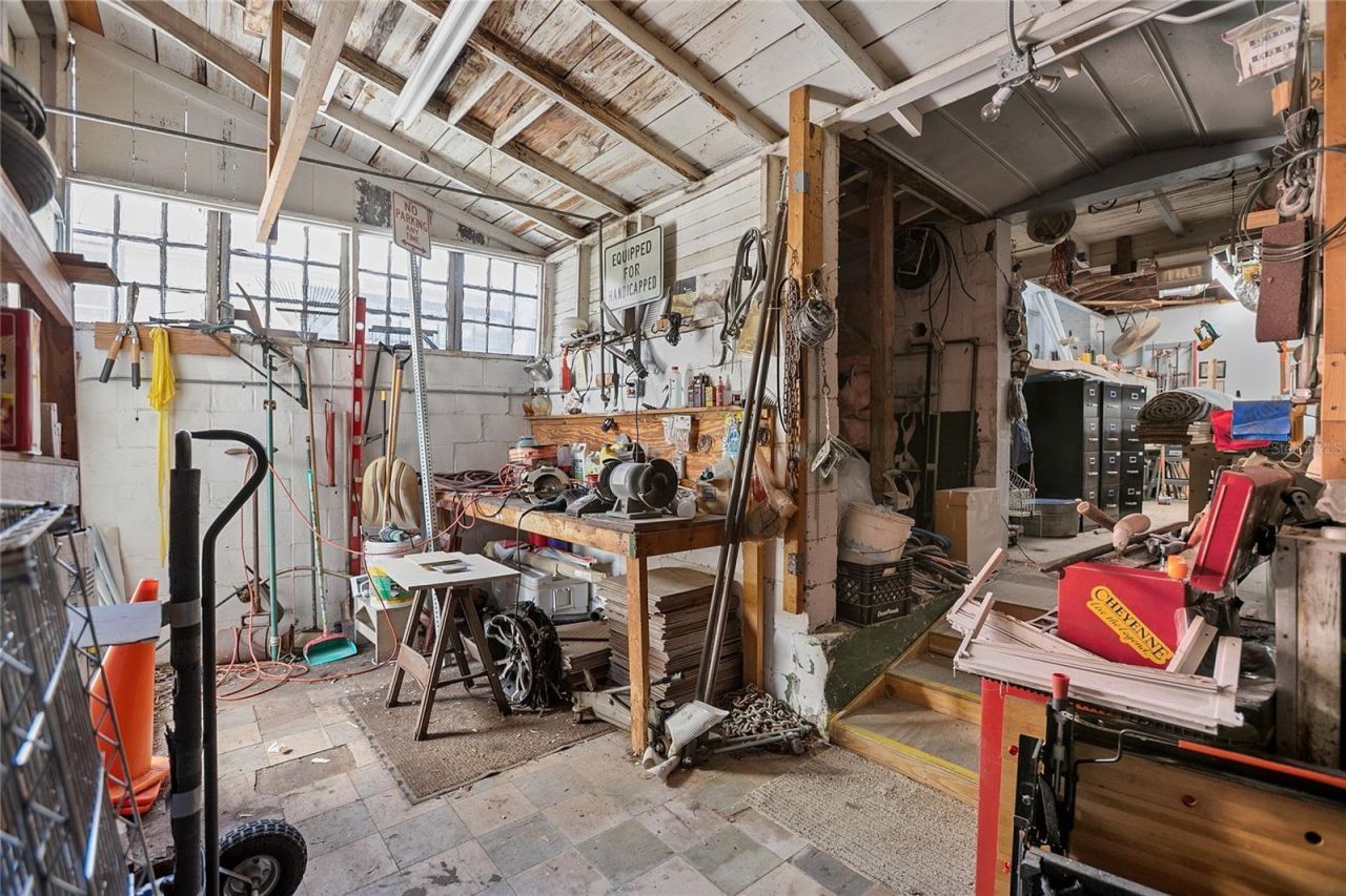 128 E Rich Avenue, Deland, FL 32724 Photo