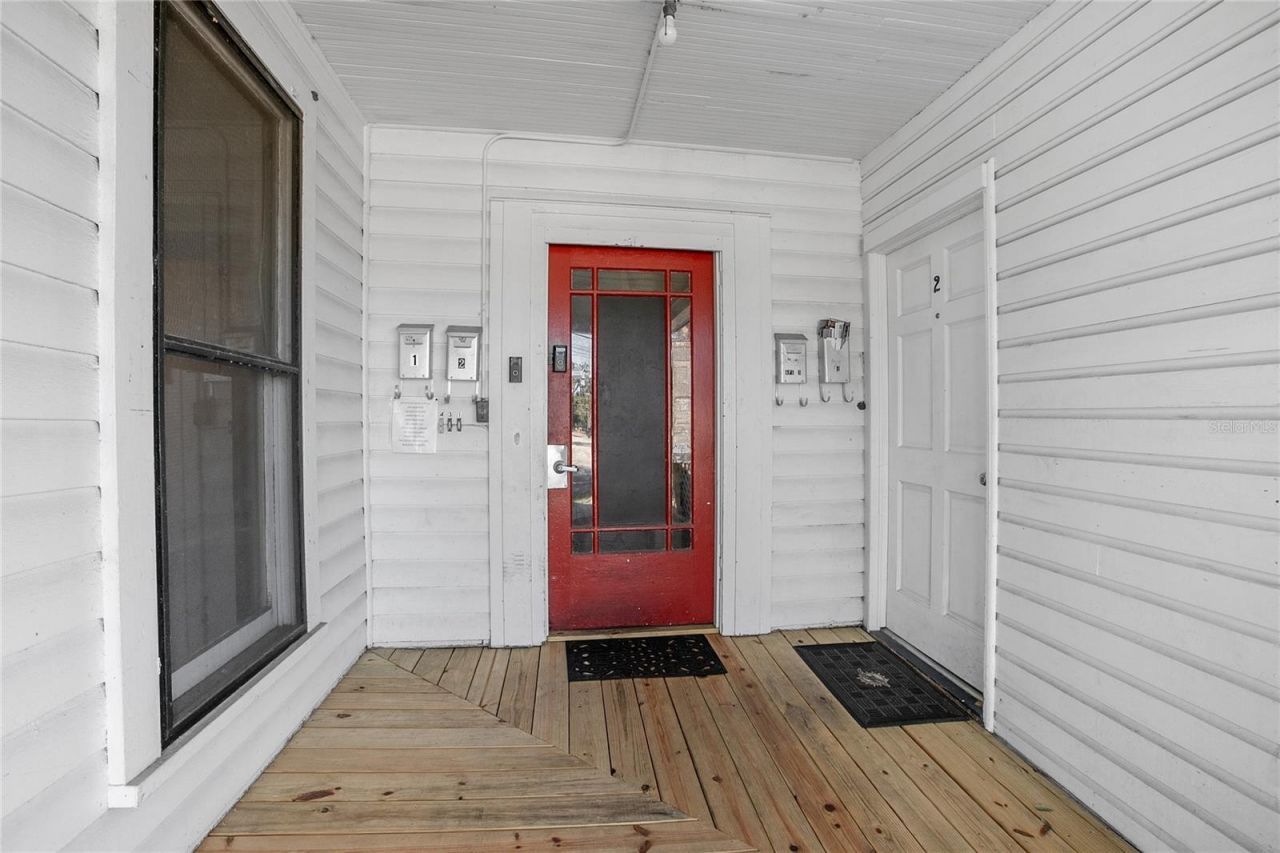 128 E Rich Avenue, Deland, FL 32724 Photo