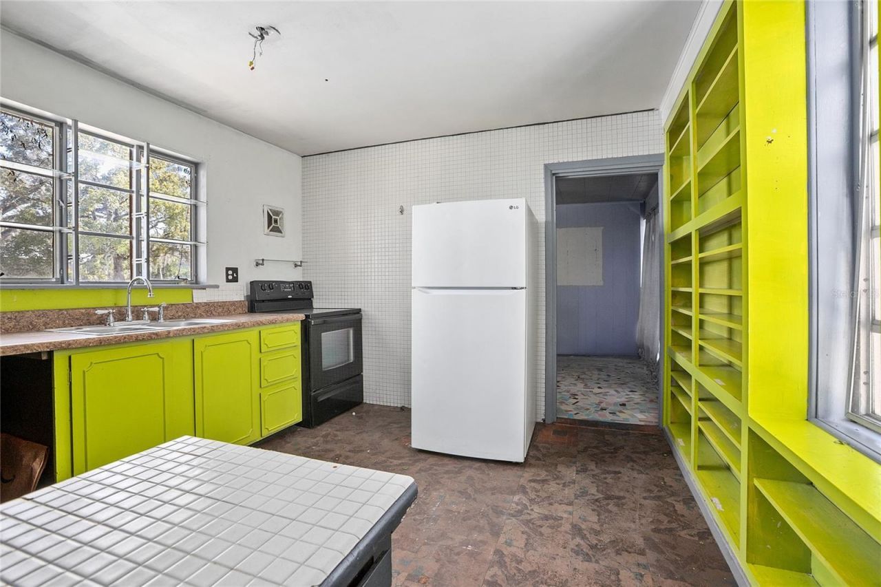 128 E Rich Avenue, Deland, FL 32724 Photo