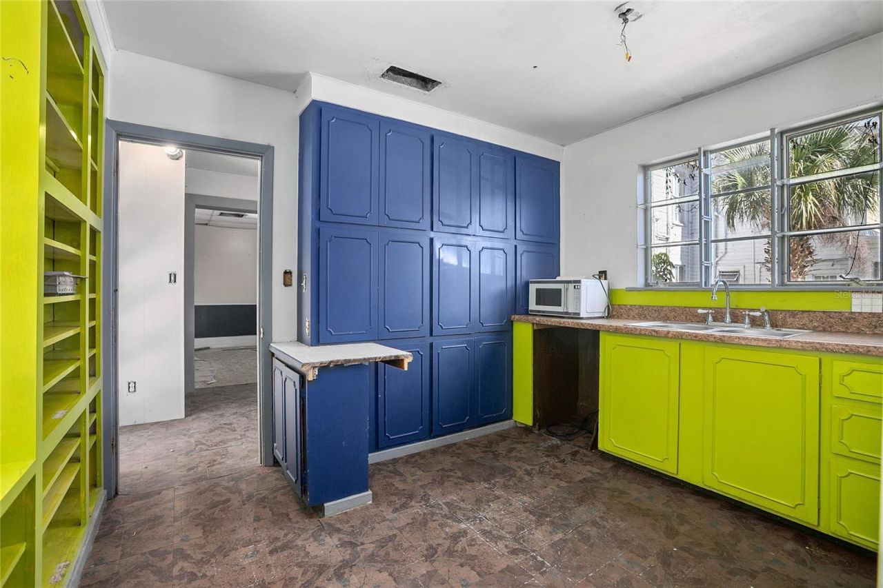 128 E Rich Avenue, Deland, FL 32724 Photo