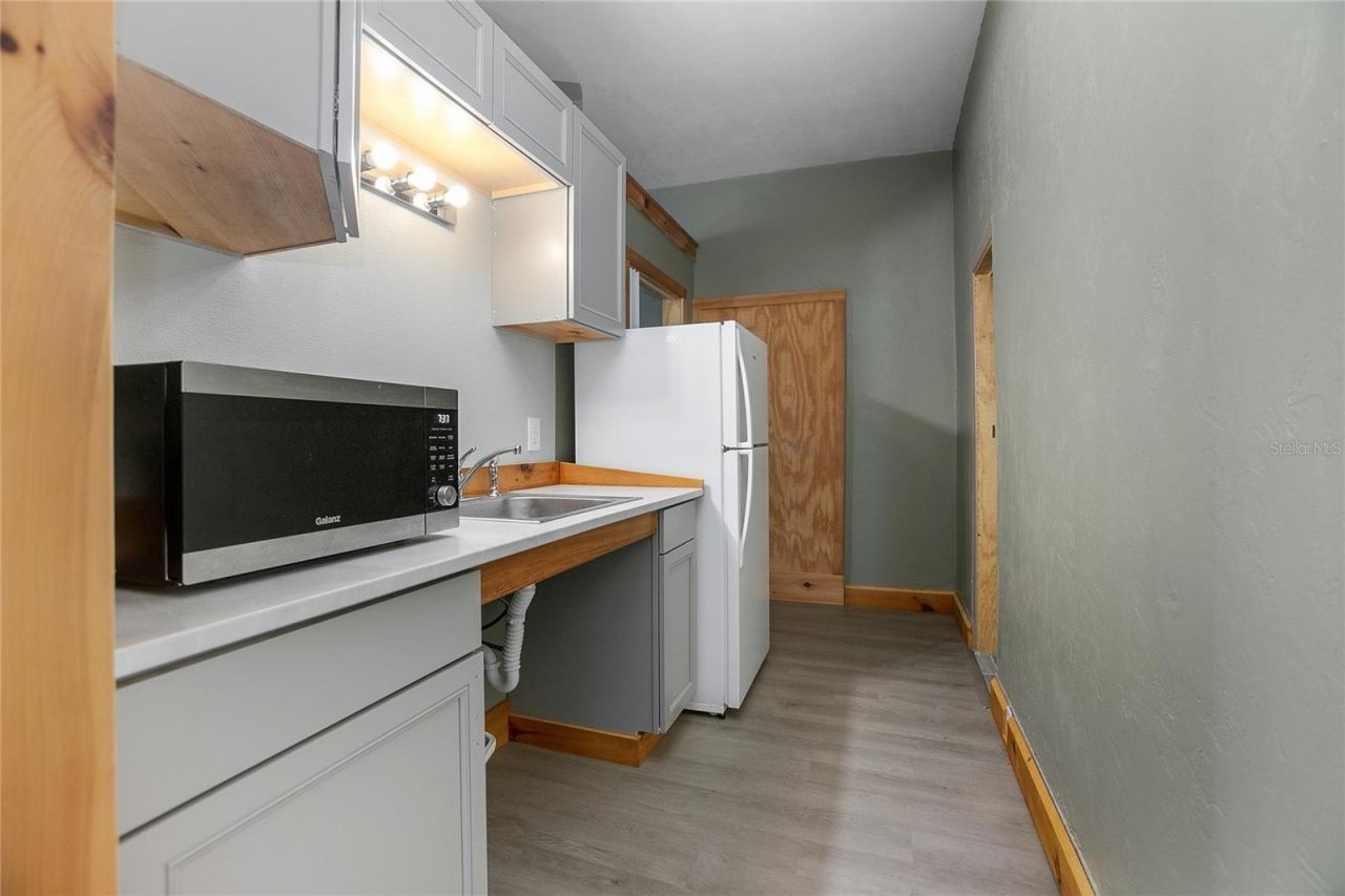 128 E Rich Avenue, Deland, FL 32724 Photo