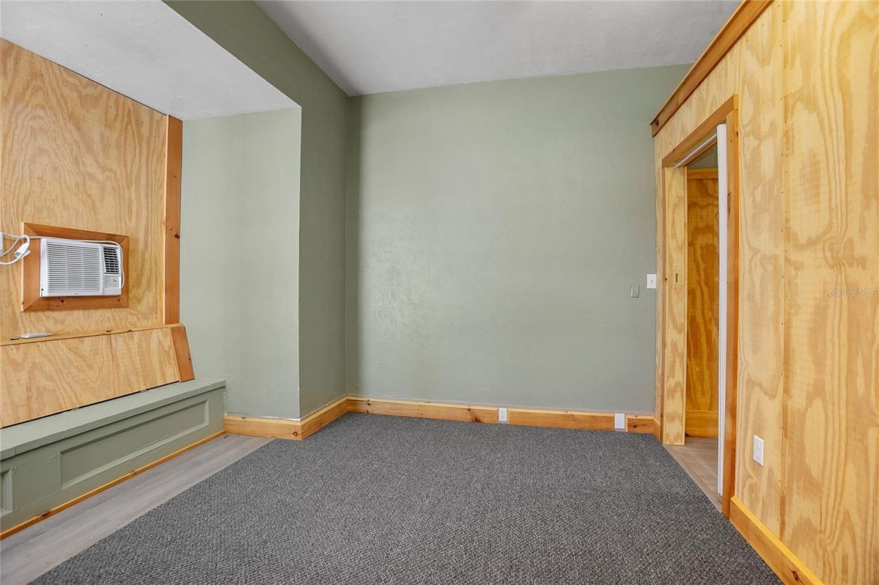 128 E Rich Avenue, Deland, FL 32724 Photo