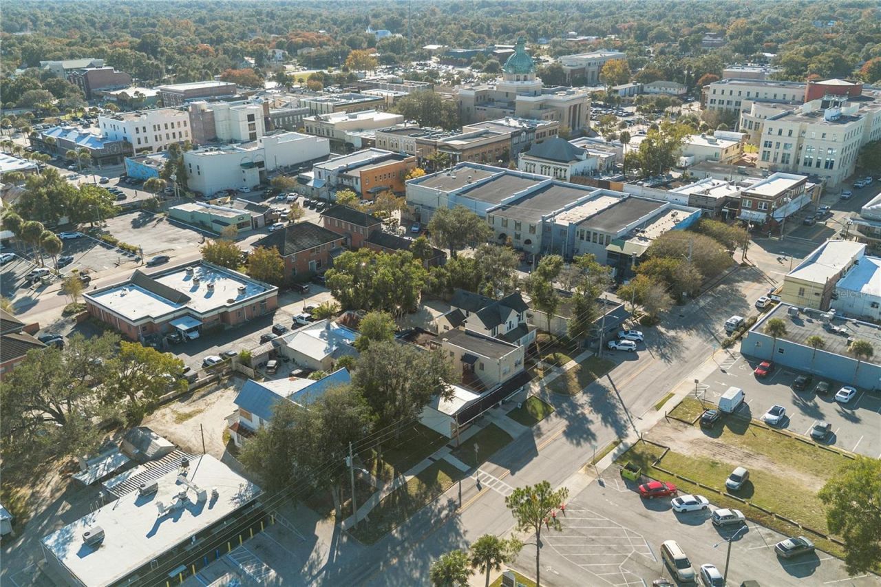 128 E Rich Avenue, Deland, FL 32724 Photo