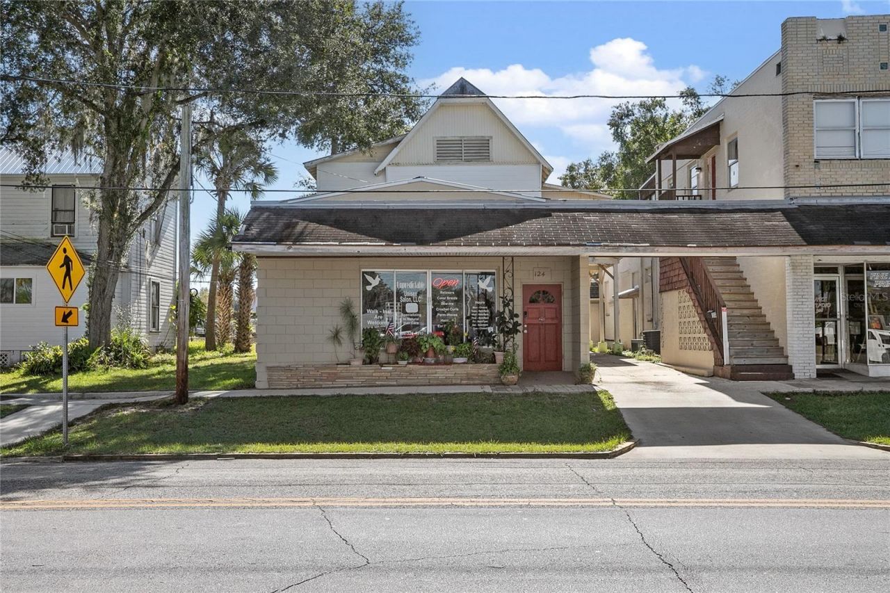 128 E Rich Avenue, Deland, FL 32724 Photo
