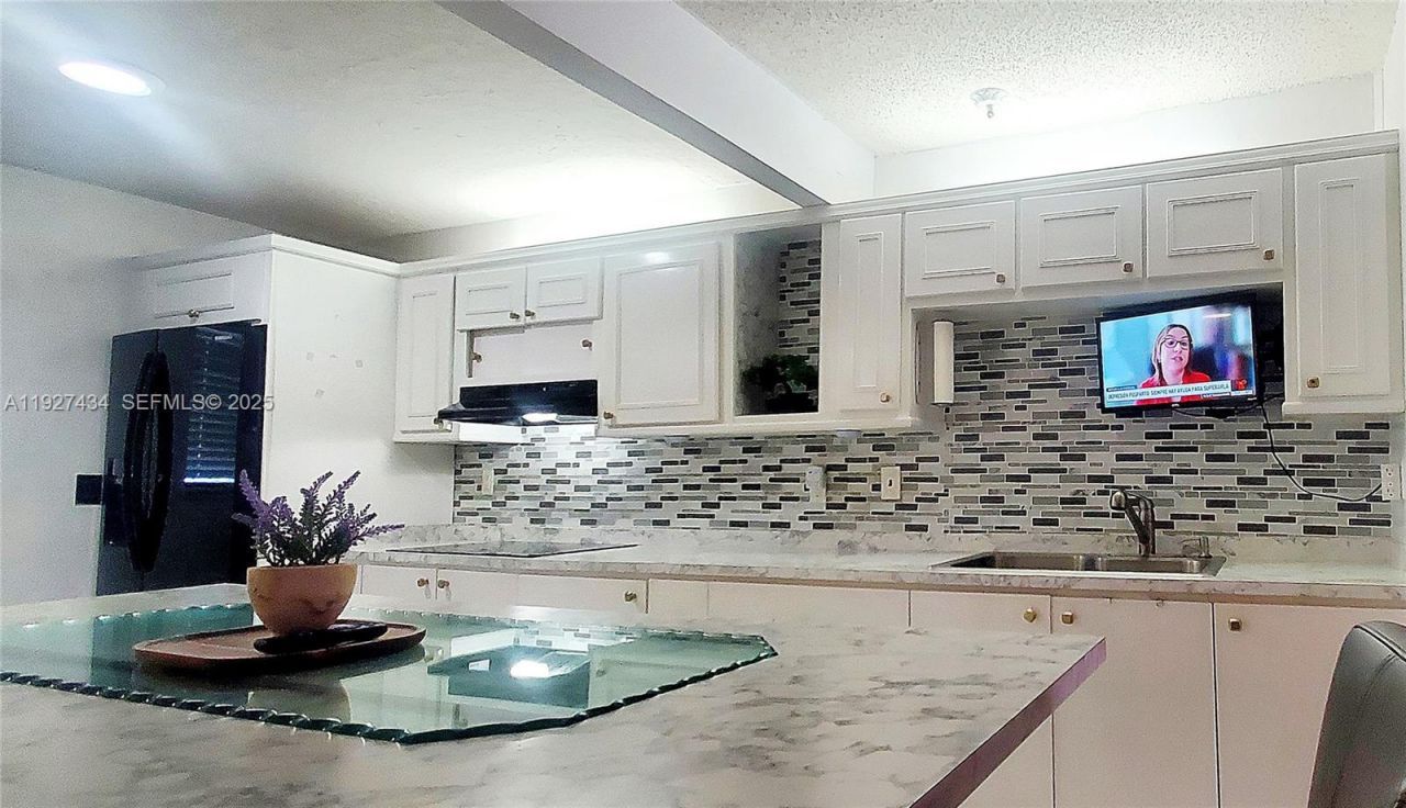 3905 N Nob Hill Rd, Unit 510, Sunrise, FL 33351 Photo