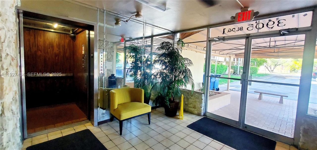 3905 N Nob Hill Rd, Unit 510, Sunrise, FL 33351 Photo