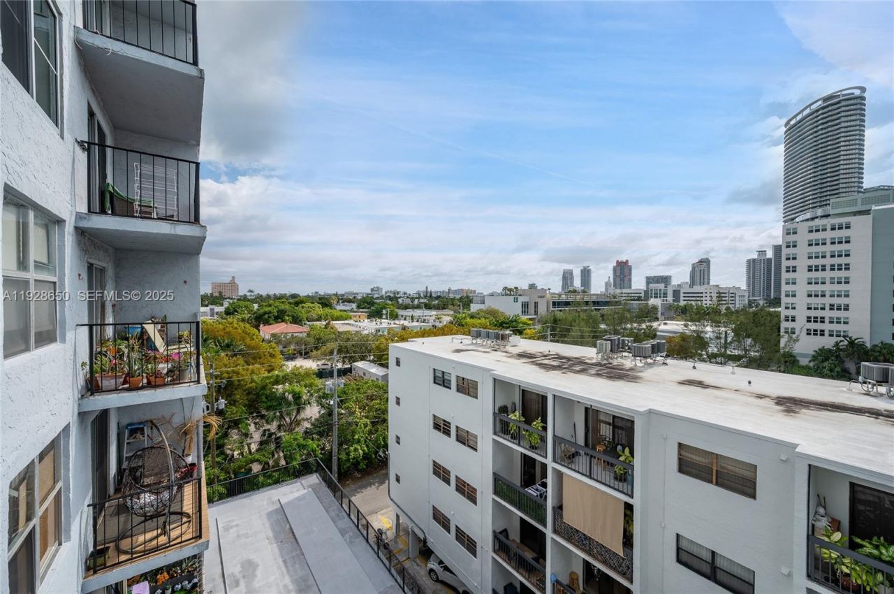 899 West Ave, Unit 7E, Miami Beach, FL 33139 Photo