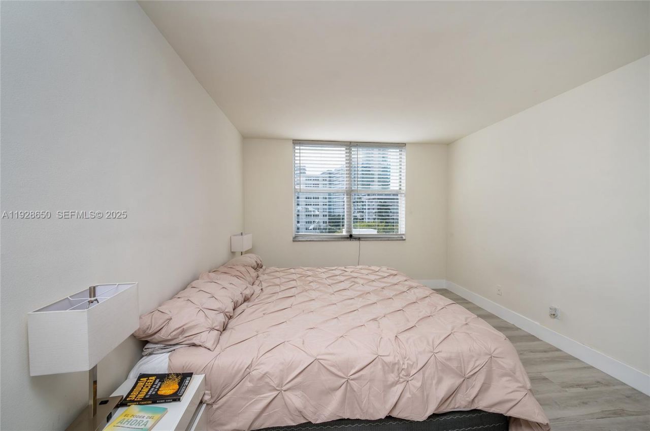 899 West Ave, Unit 7E, Miami Beach, FL 33139 Photo