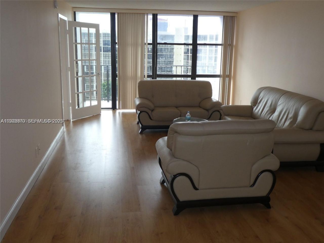 800 Parkview Dr, Unit 1018, Hallandale Beach, FL 33009 Photo