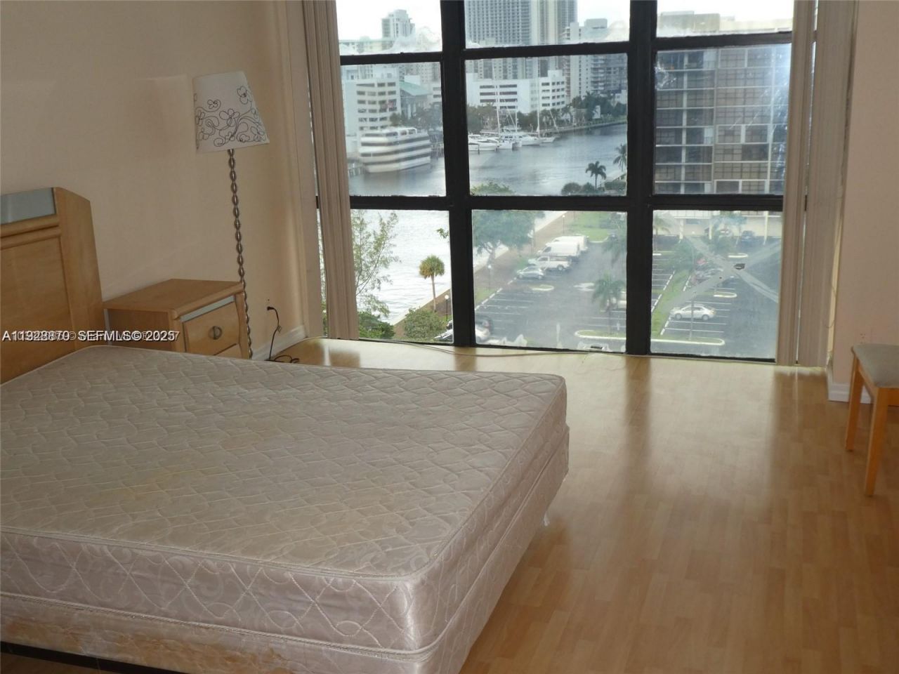 800 Parkview Dr, Unit 1018, Hallandale Beach, FL 33009 Photo