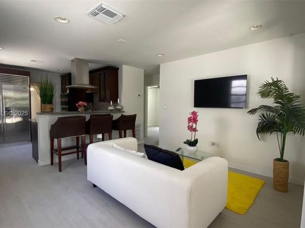 1947 Garfield St, Hollywood, FL 33020