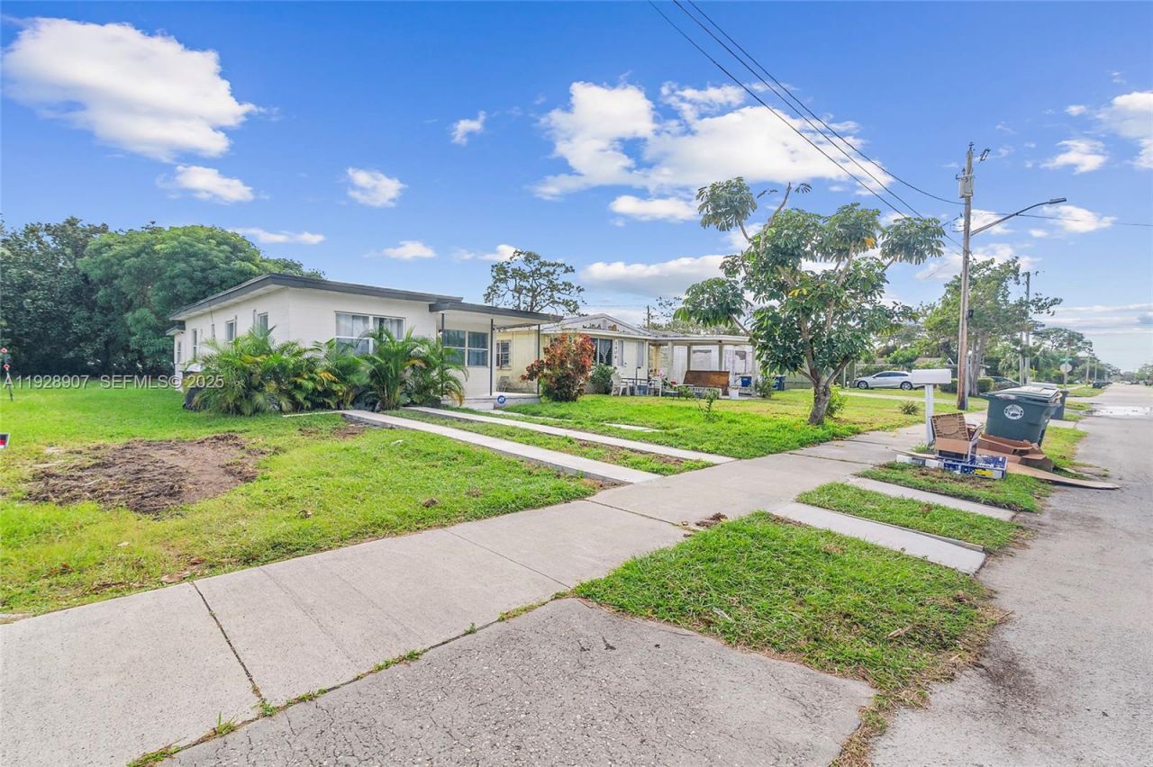 1408 N 23rd St, Fort Pierce, FL 34950 Photo