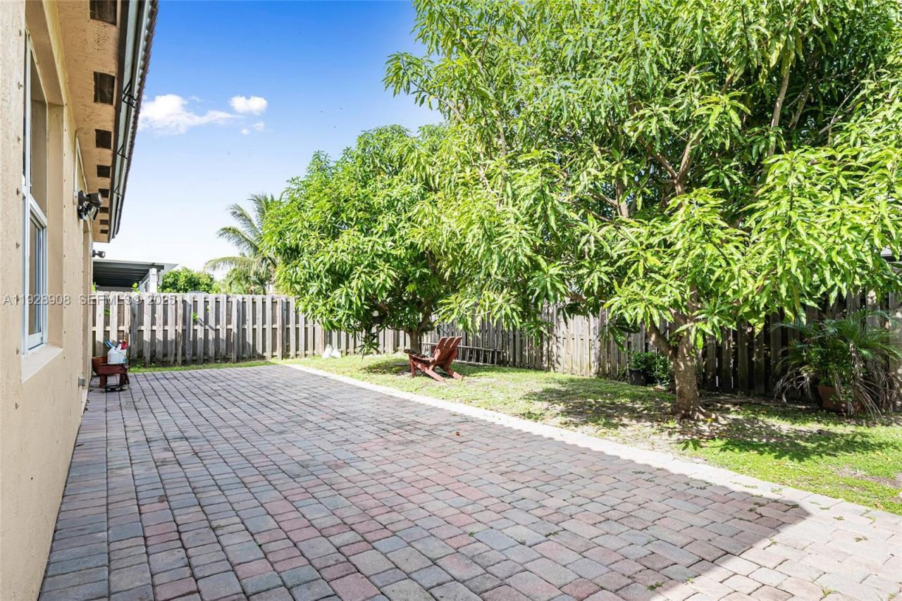11863 SW 253rd Ter, Homestead, FL 33032 Photo